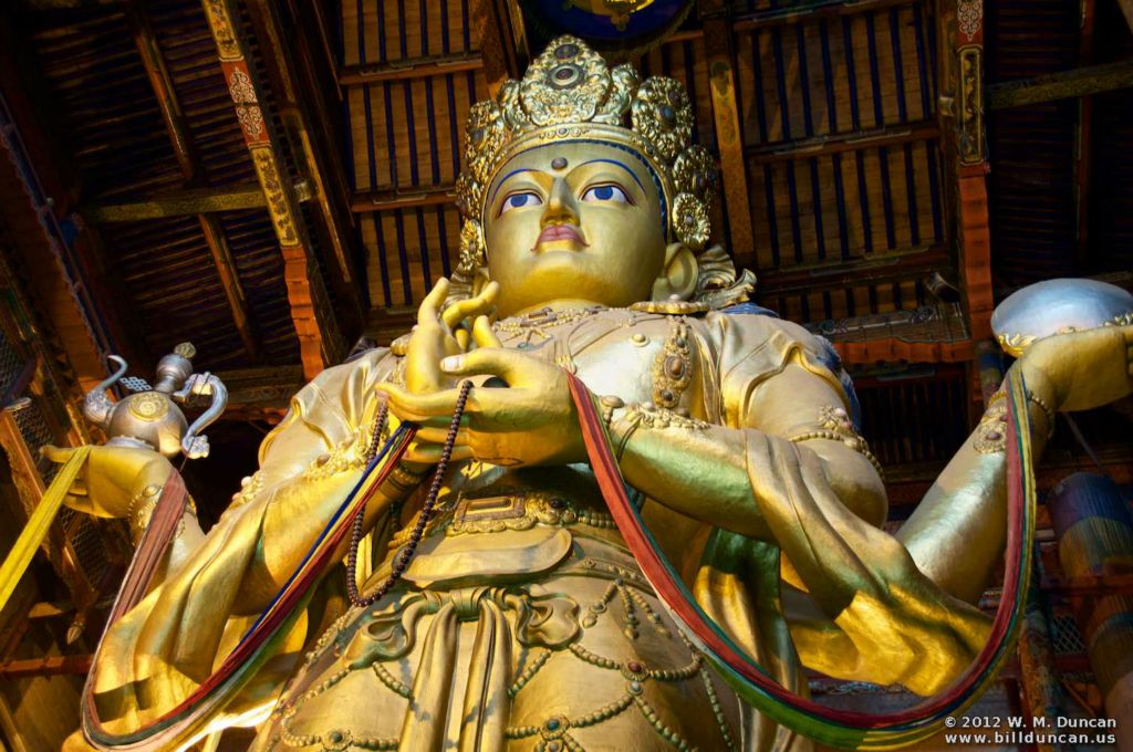 Statue of Megjid Janraisig